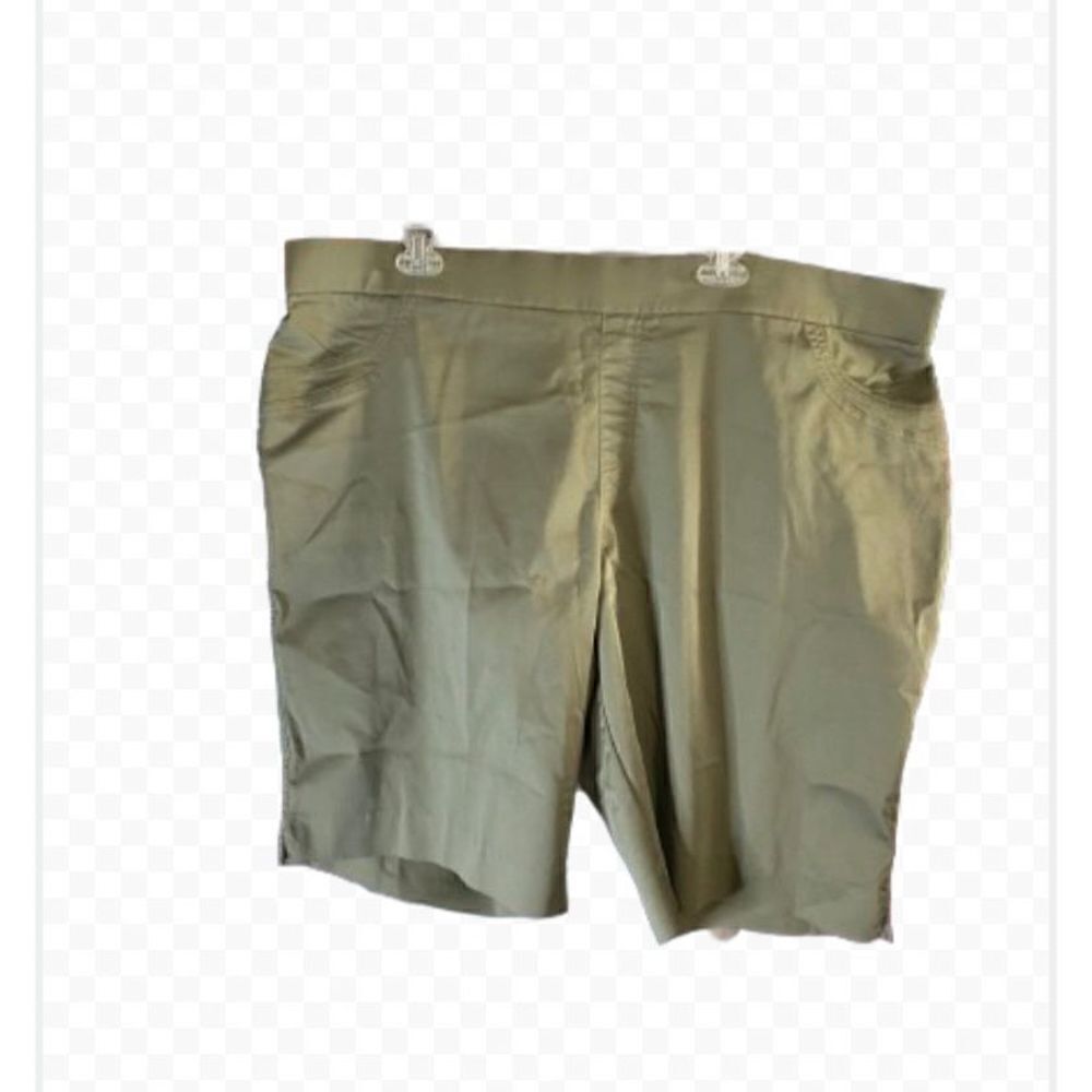 Architect Women’s Plus Size Olive Green Pull On Shorts 20 W